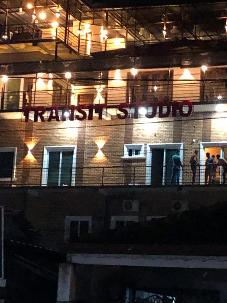 Transit Studio Katunayaka Exterior foto
